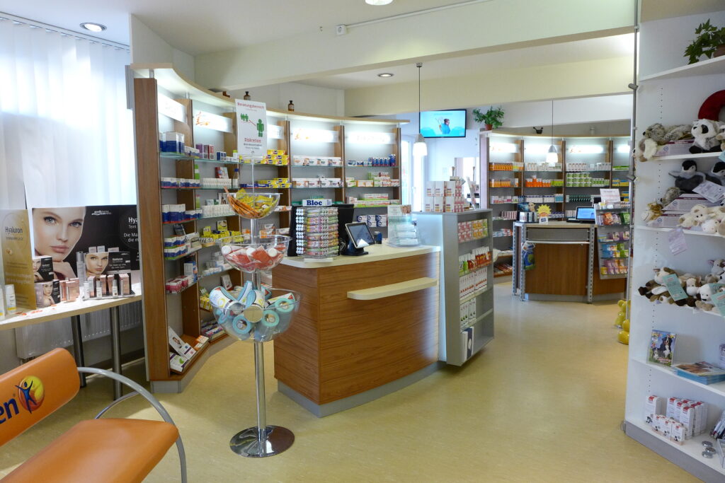 Filiale der Fröbel Apotheke von Innen